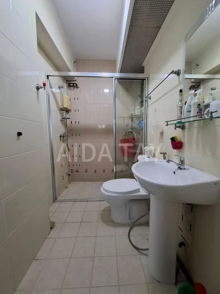 Common Room (HDB) for Rent in  219D Bedok Central - Image 5