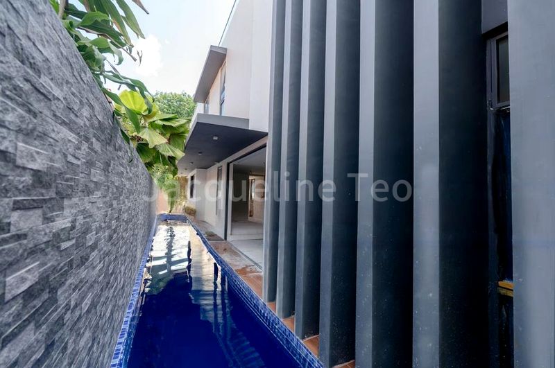 4+1 Bed Semi-Detached House (Landed) for Sale in  Serangoon Garden Estate - Image 2