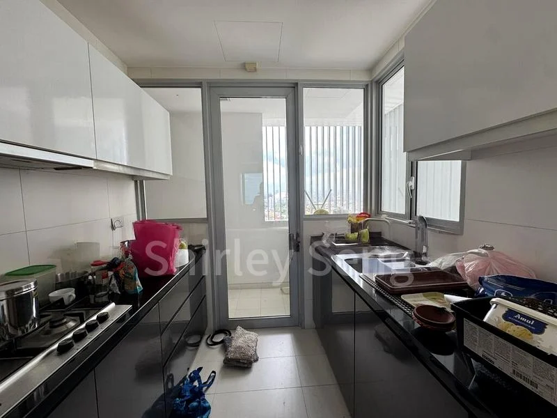 4 Bed Condo for Rent in  Aalto - Image 12