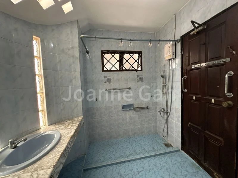 4+1 Bed Terraced House (Landed) for Sale in  Lorong Mydin - Image 13