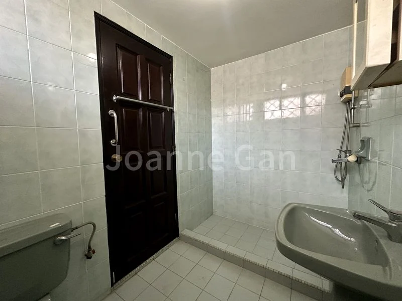 4+1 Bed Terraced House (Landed) for Sale in  Lorong Mydin - Image 26