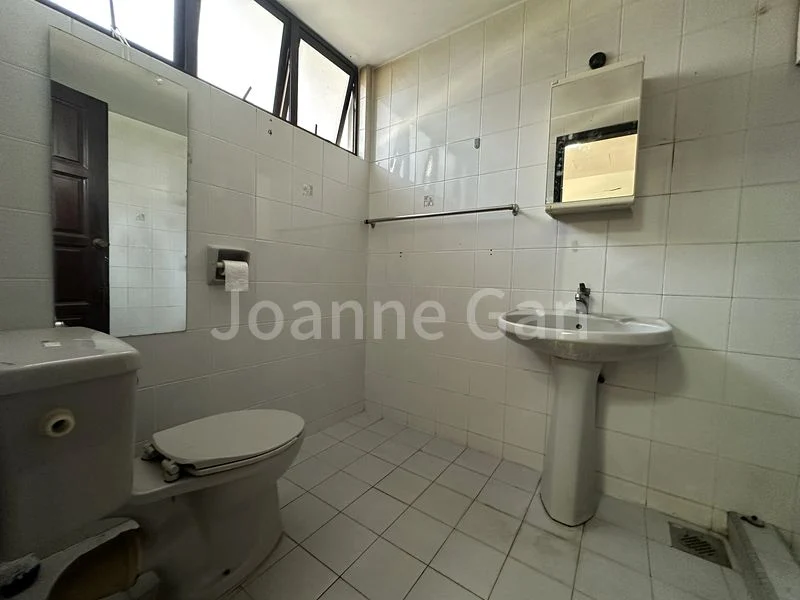 4+1 Bed Terraced House (Landed) for Sale in  Lorong Mydin - Image 15