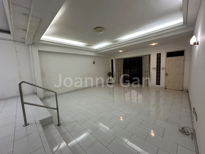 4+1 Bed Terraced House (Landed) for Sale in  Lorong Mydin - Image 1