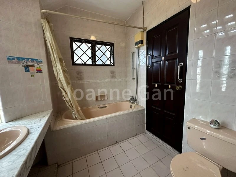 4+1 Bed Terraced House (Landed) for Sale in  Lorong Mydin - Image 23