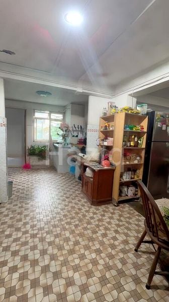 Jumbo HDB for Sale in  34 Whampoa West - Image 2