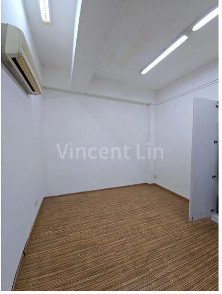 Light Industrial (B1) for Rent in  Kapo Factory Building - Image 3