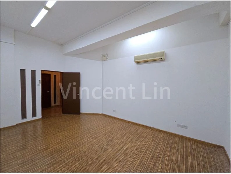 Light Industrial (B1) for Rent in  Kapo Factory Building - Image 1