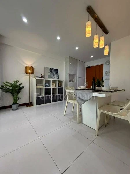 4 Room (4A) HDB for Sale in  313C Sumang Link - Image 2