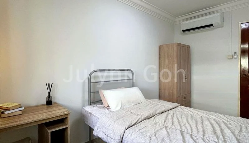 Common Room (HDB) for Rent in  233 Compassvale Walk - Image 1