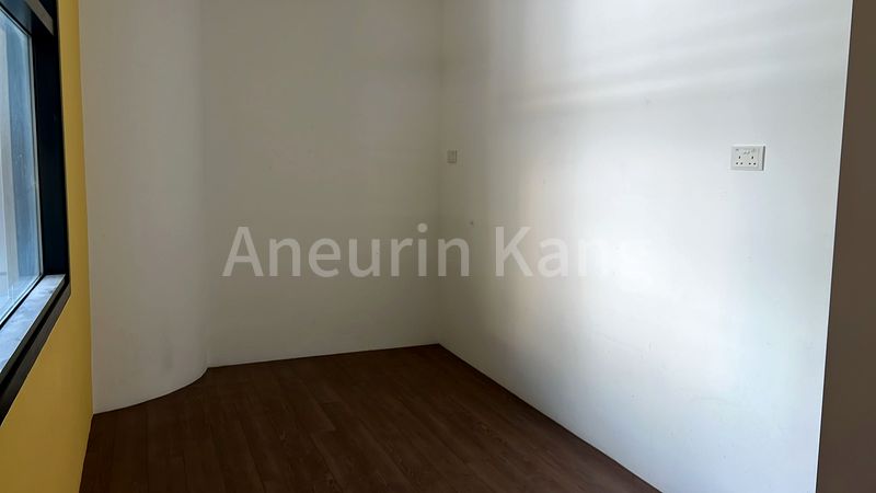 Office for Rent in  Valley Point - Image 8