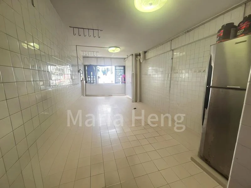 4 Room (4NG) HDB for Sale in  179 Ang Mo Kio Avenue 5 - Image 2