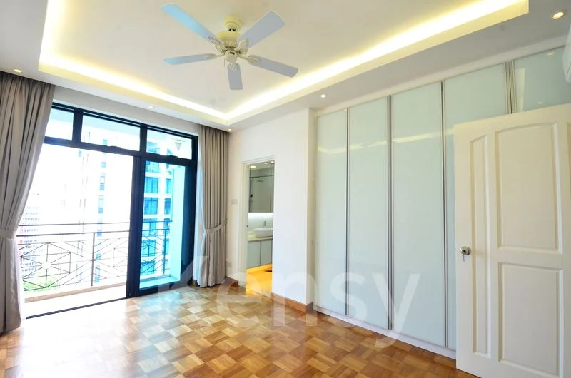 5 Bed Condo for Rent in  Spring Grove - Image 5