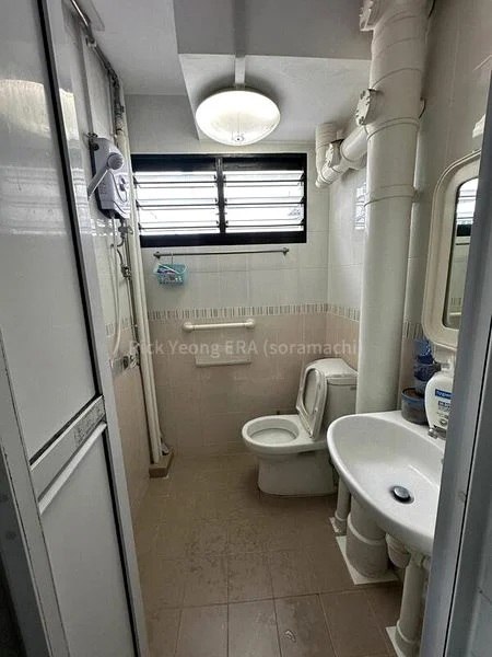 3 Room (3NG) HDB for Rent in  215A Jurong East Street 21 - Image 5