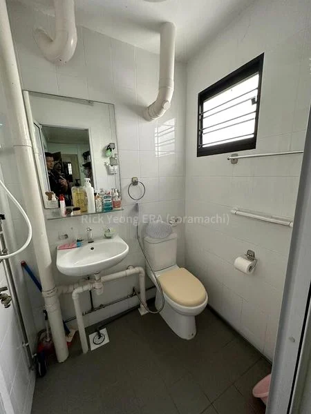 3 Room (3NG) HDB for Rent in  215A Jurong East Street 21 - Image 4