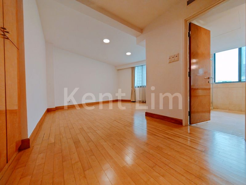 4 Bed Apartment (Condo) for Rent in  Grange 70 - Image 10