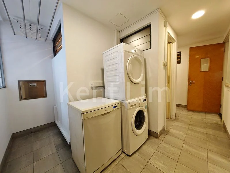 4 Bed Apartment (Condo) for Rent in  Grange 70 - Image 8