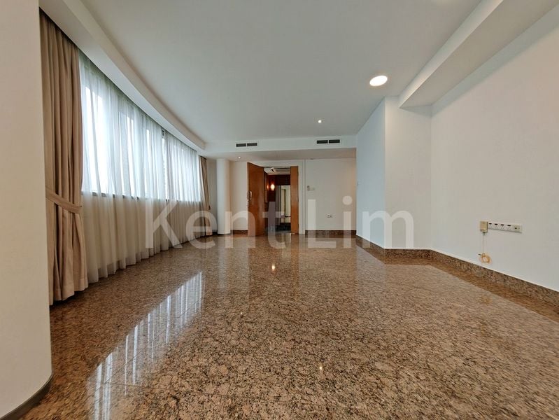 4 Bed Apartment (Condo) for Rent in  Grange 70 - Image 7