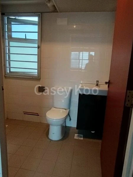 4 Room (4A) HDB for Rent in  131B Lorong 1 Toa Payoh - Image 7