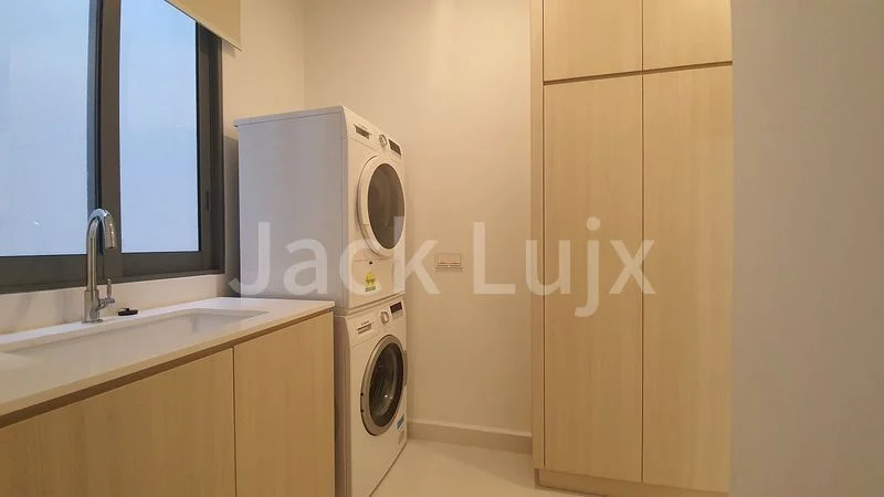 4+1 Bed Cluster House (Landed) for Rent in  Greenwood Mews - Image 13