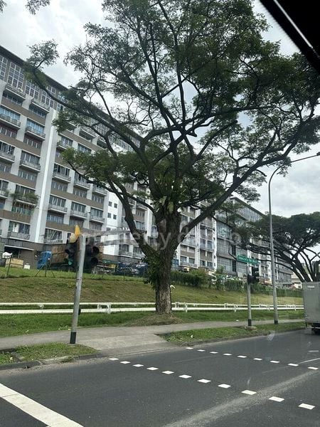 Light Industrial (B1) for Rent: North Link Building - Image 3