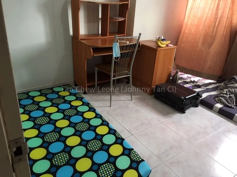 Common Room (HDB) for Rent in 271 Toh Guan Road - Image 1