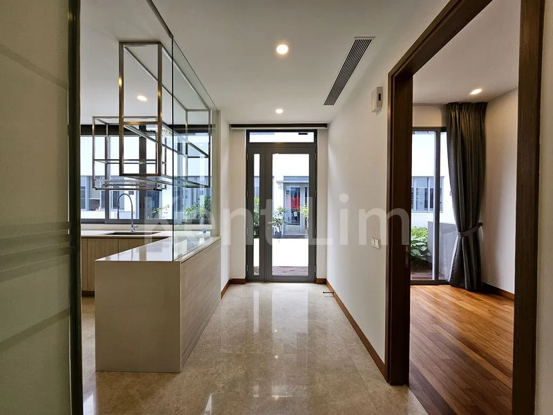 5 Bed Cluster House (Landed) for Rent in  Greenwood Mews - Image 4