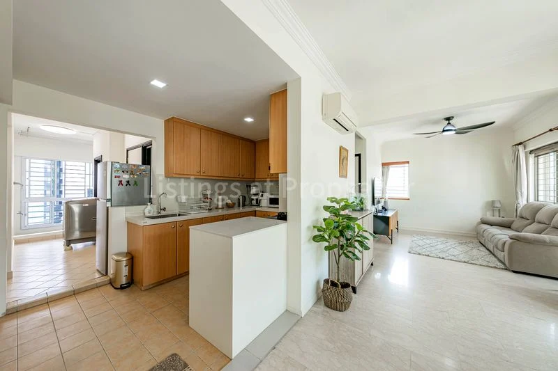 3 Bed Apartment (Condo) for Sale in Evergreen Park - Image 2