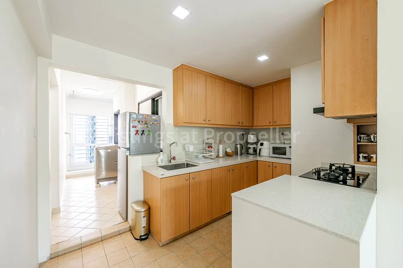 3 Bed Apartment (Condo) for Sale in Evergreen Park - Image 3