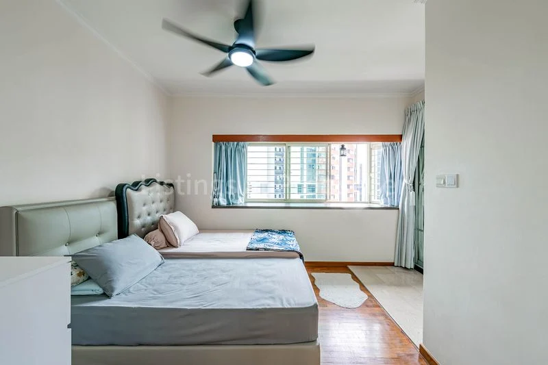 3 Bed Apartment (Condo) for Sale in Evergreen Park - Image 4