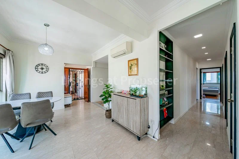 3 Bed Apartment (Condo) for Sale in Evergreen Park - Image 1