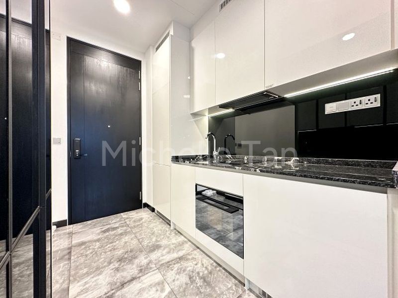 1 Bed Condo for Sale in  Midtown Bay - Image 5