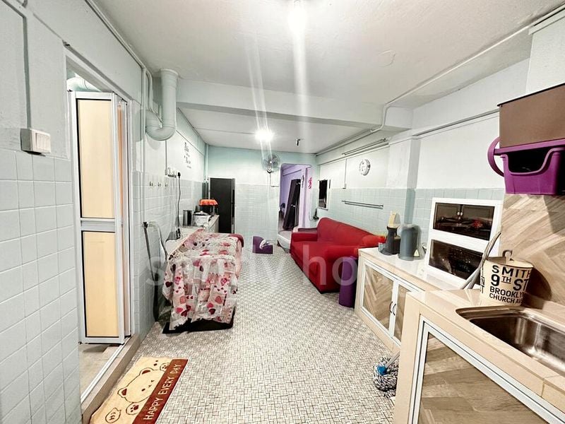 3 Room (3I) HDB for Sale in 111 Ho Ching Road - Image 5