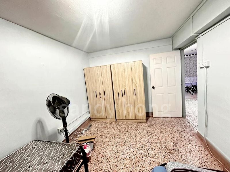 3 Room (3I) HDB for Sale in 111 Ho Ching Road - Image 3