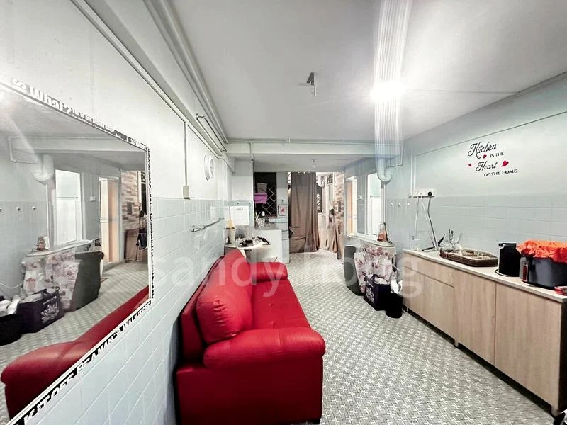 3 Room (3I) HDB for Sale in 111 Ho Ching Road - Image 4