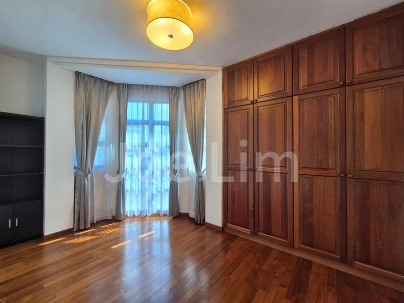 3 Bed Condo for Rent in  Parkway View - Image 2