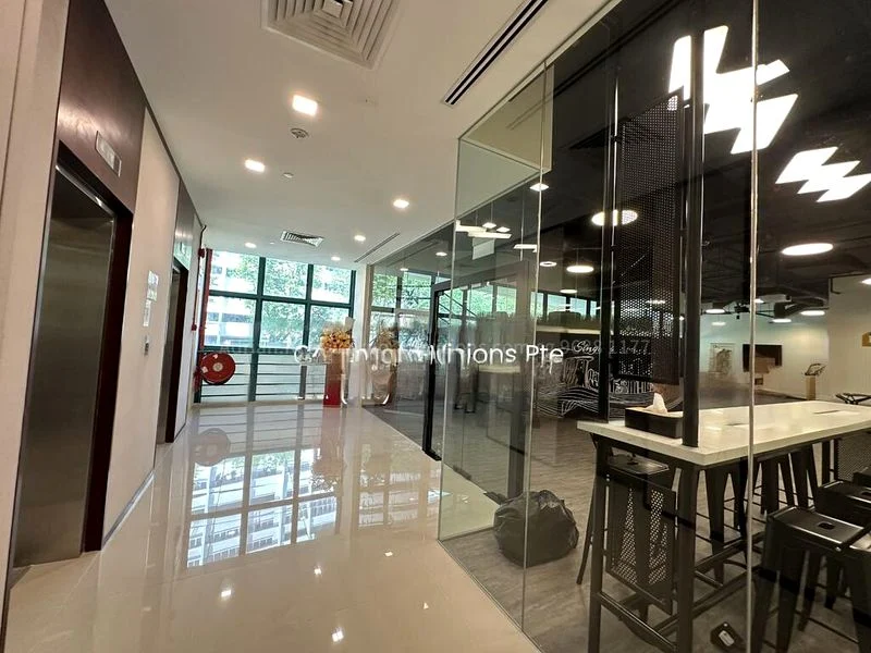 Light Industrial (B1) for Rent: ALEXANDRA BUSINESS Property for all Operations, Service, and Distribution Centre; 6 mins' Walk to MRT. - Image 11