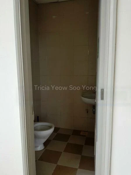 Light Industrial (B1) for Rent: TG Building - Image 5