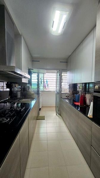 4 Room (4A) HDB for Sale in 673B Edgefield Plains - Image 3