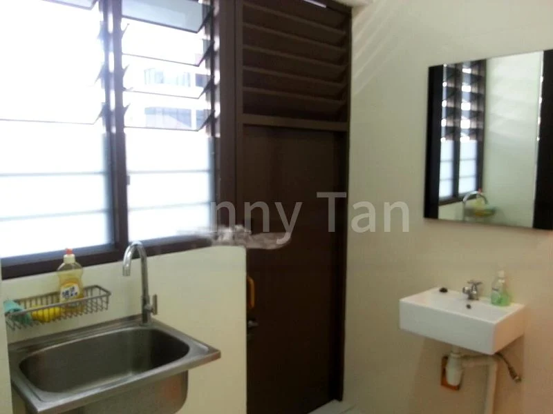 Common Room (Condo) for Rent in  Lakepoint Condominium - Image 4
