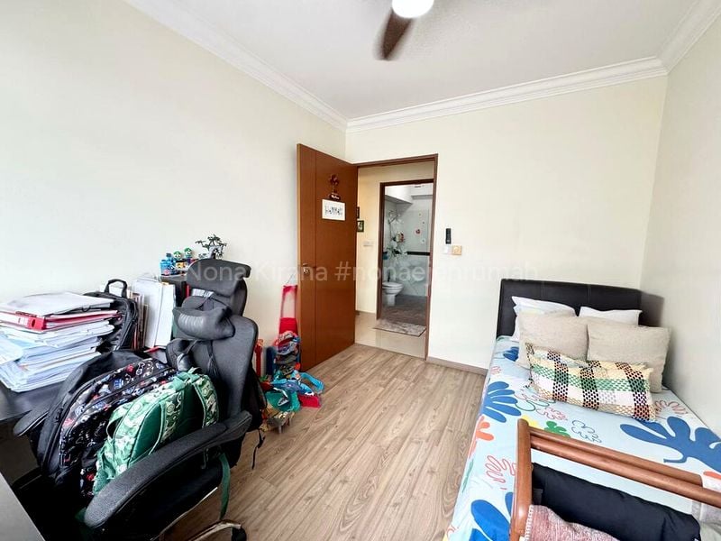 4 Room (4A) HDB for Sale in  450A Sengkang West Way - Image 6