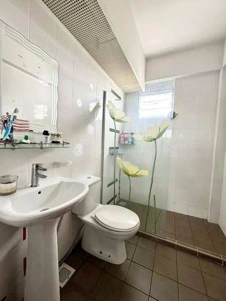 4 Room (4A) HDB for Sale in  450A Sengkang West Way - Image 1