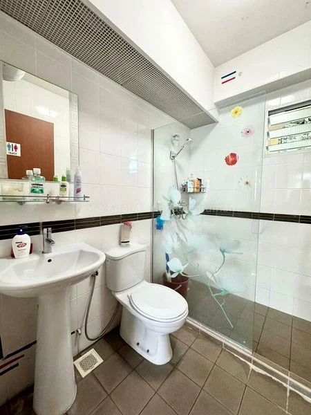 4 Room (4A) HDB for Sale in  450A Sengkang West Way - Image 2