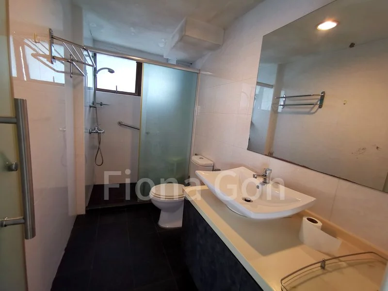 Common Room (HDB) for Rent in 10B Braddell Hill - Image 4
