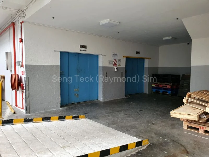 Light Industrial (B1) for Rent in  Yenom Industrial Building - Image 3