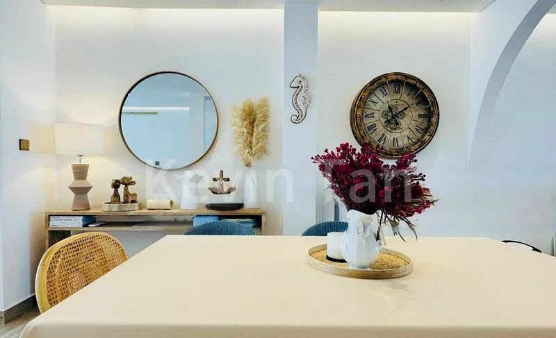 4 Bed Terraced House (Landed) for Sale in Ansar Garden - Image 4