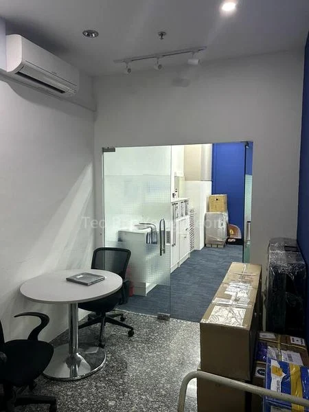 Light Industrial (B1) for Rent: "Unity Centre - Image 3