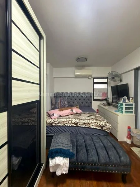 4 Room (4A) HDB for Sale in 987B Jurong West Street 93 - Image 3