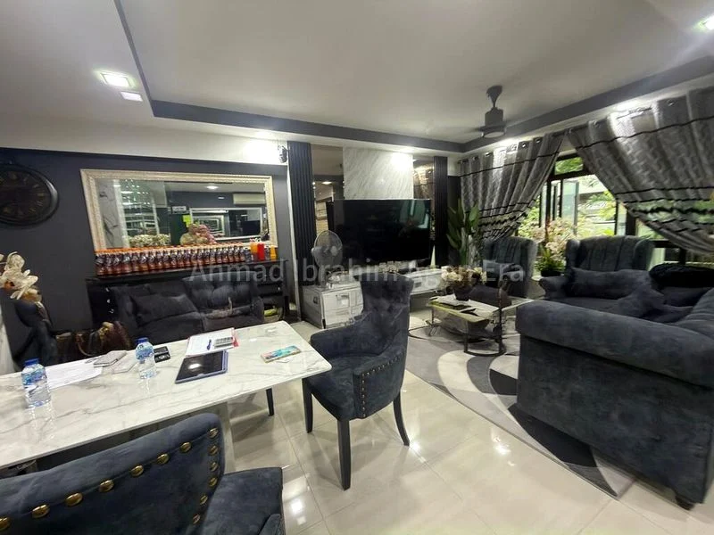 4 Room (4A) HDB for Sale in 987B Jurong West Street 93 - Image 11