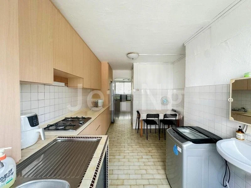 3 Room (3A) HDB for Rent in  617 Hougang Avenue 8 - Image 7