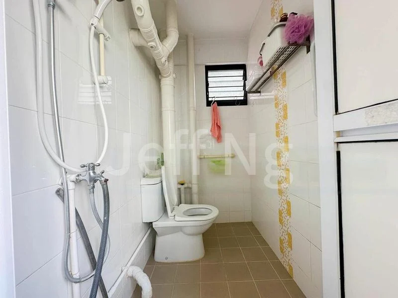 3 Room (3A) HDB for Rent in  617 Hougang Avenue 8 - Image 5